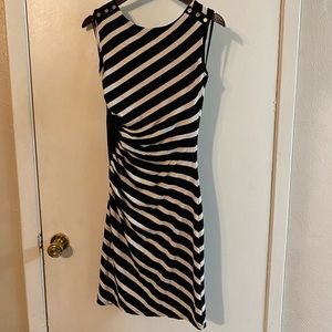 White House || Black market dress Sz. 4